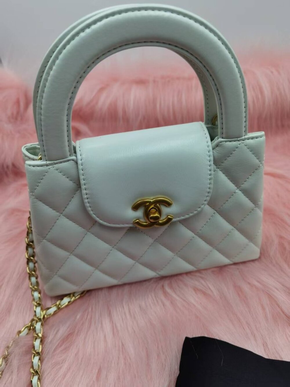 ✨ Authentic Pre-owned Chanel White Bag